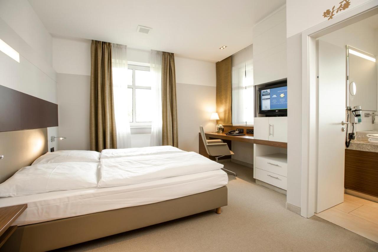 Seminar- & Tagungshotel Grosse Ledder Вермельскирхен Экстерьер фото
